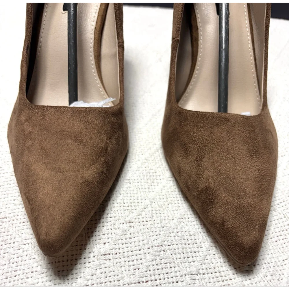 NIB French Connection Kelsey Brown Faux Suede Block Heel Pointed Toe Pumps SZ 11